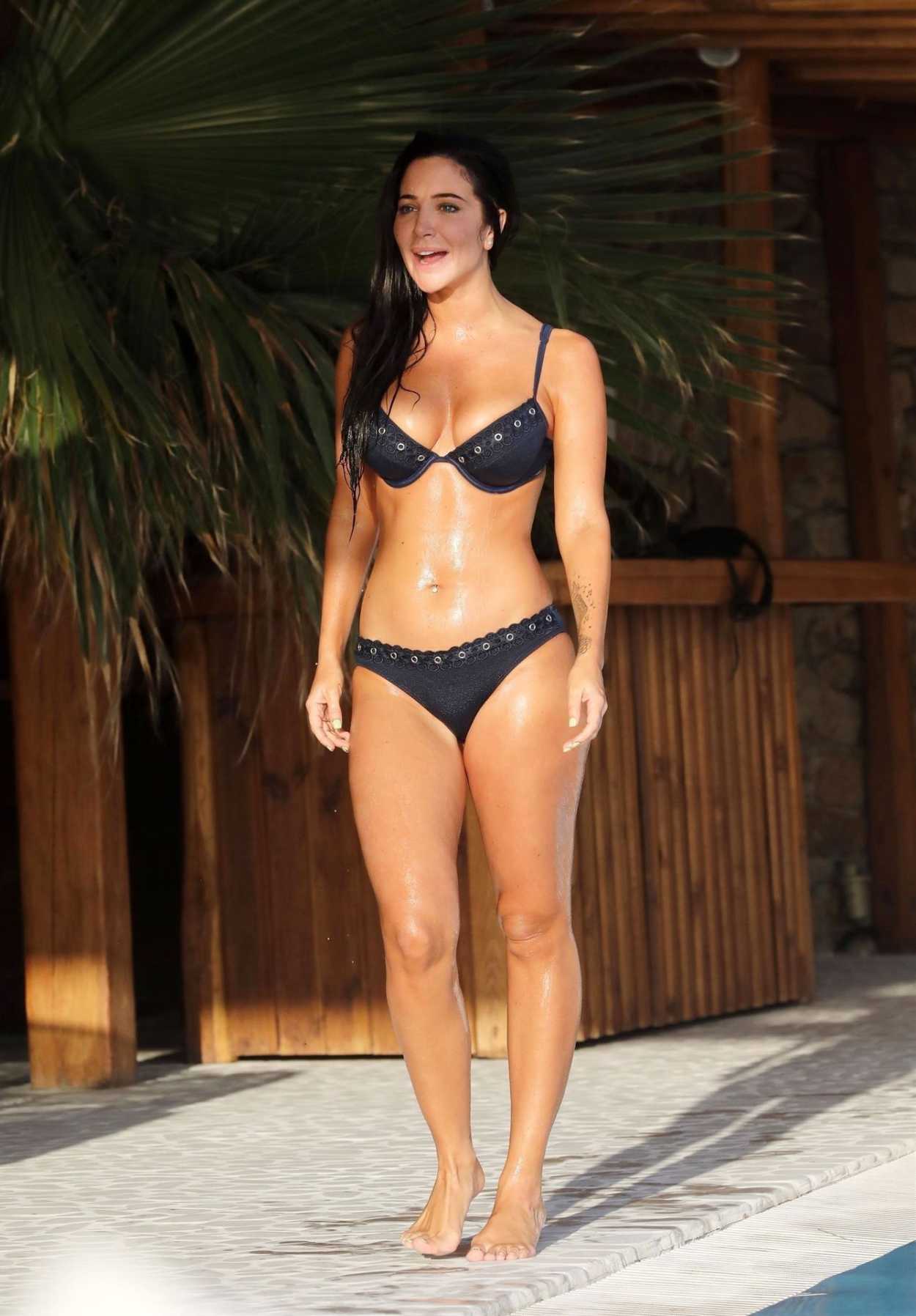 Tulisa Contostavlos In A Black Bikini By The Pool In G