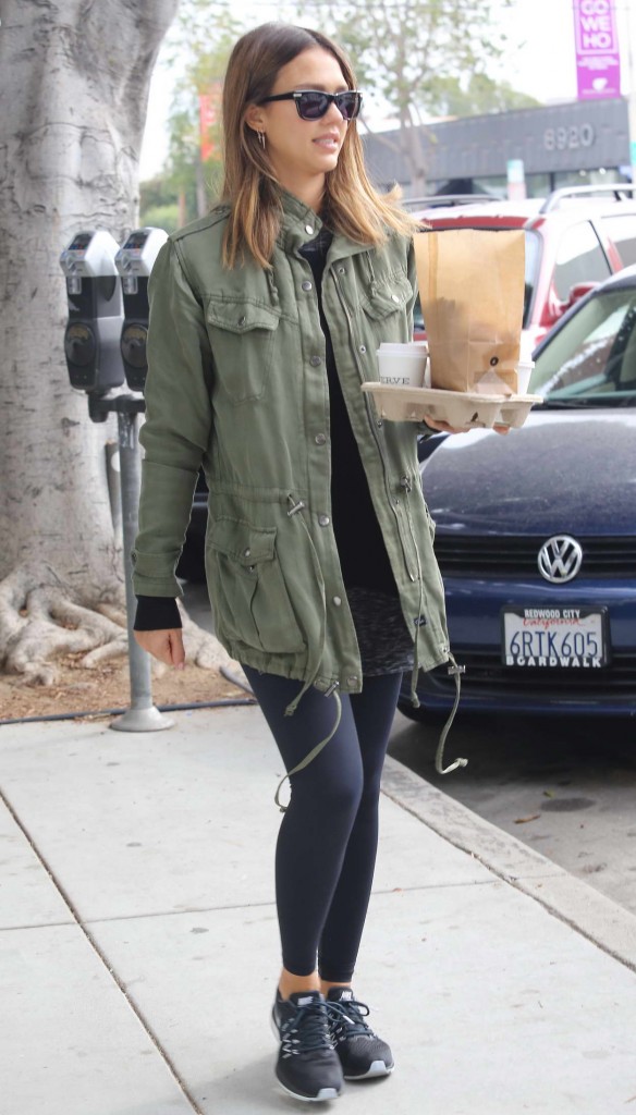 Jessica Alba Out in West Hollywood 01/23/2016-1