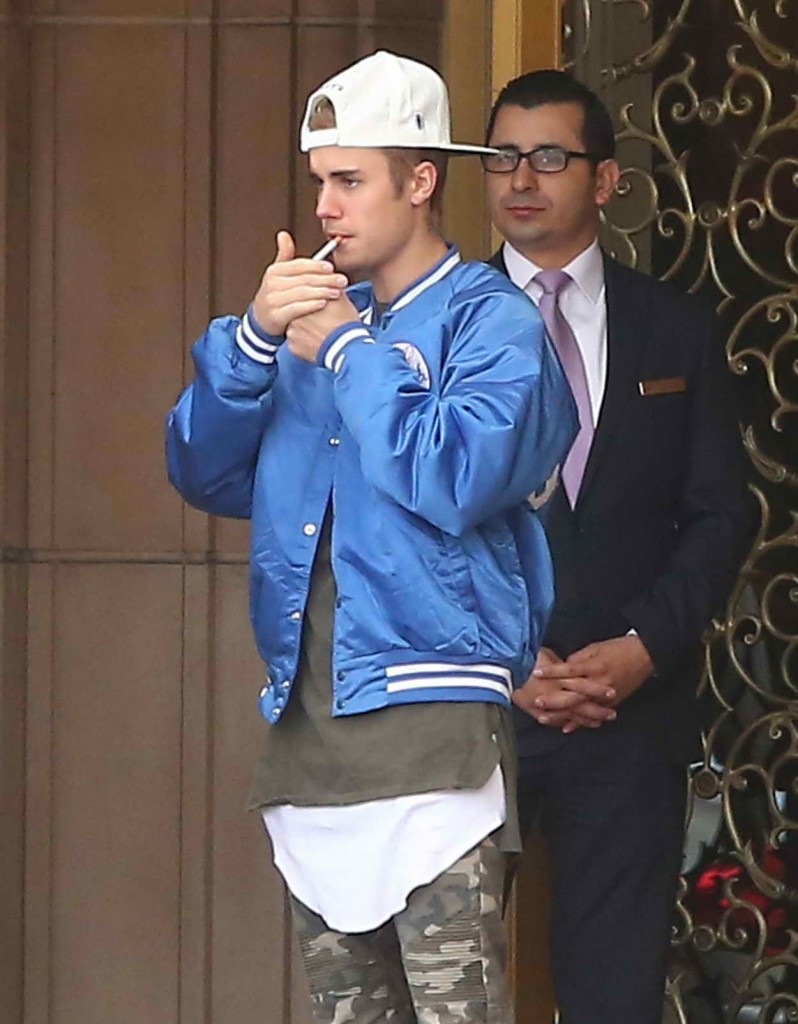 Justin Bieber Outside the Montage Hotel in Beverly Hills 01/09/2016-4