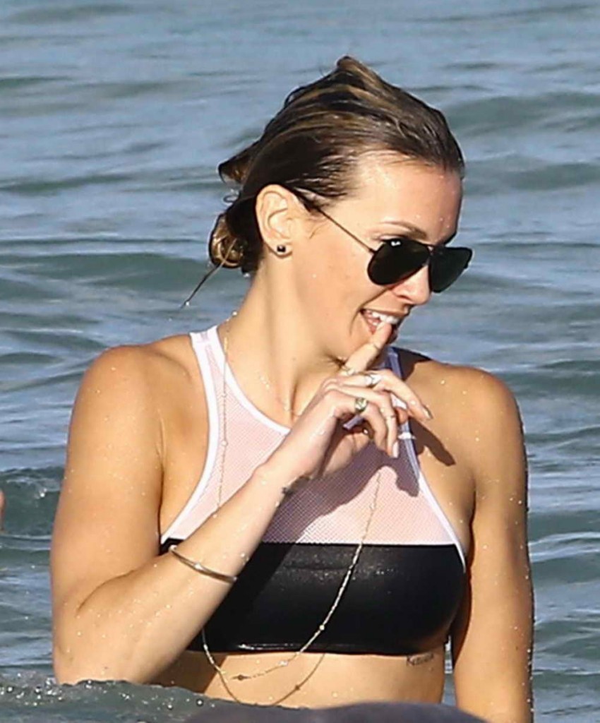Katie Cassidy in Bikini at the Beach in Miami 12/31/2015-1