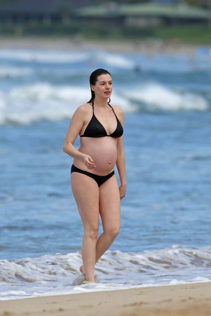 Pregnant Anne Hathaway Bikini in Hawaii 12/27/2015-2