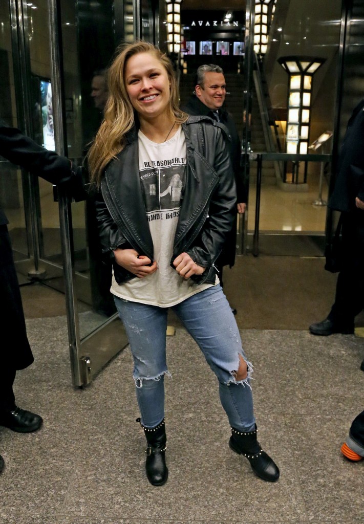 Ronda Rousey Arriving at Her Hotel After Saturday Night Live Rehearsals in New York 01/19/2016-1