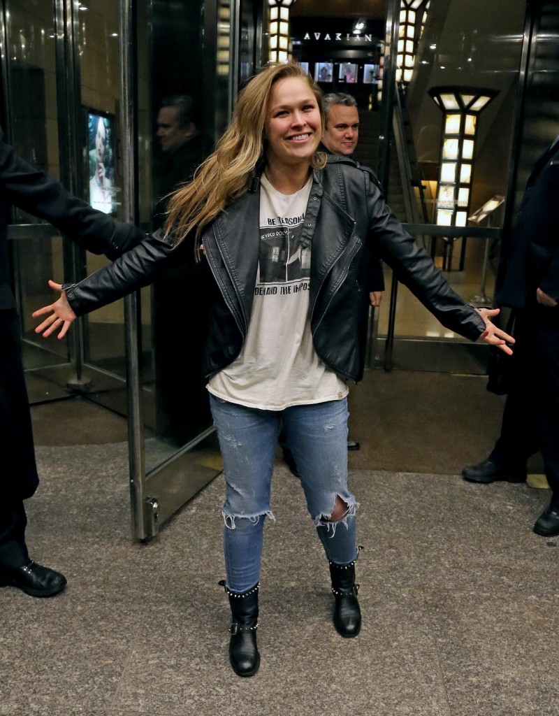 Ronda Rousey Arriving at Her Hotel After Saturday Night Live Rehearsals in New York 01/19/2016-2