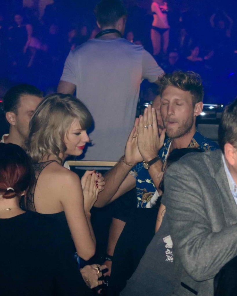 Taylor Swift at Omnia Nightclub in Las Vegas 01/01/2016-4