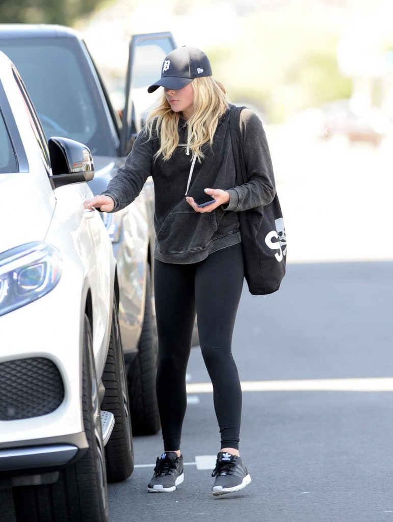 Chloe Grace Moretz Leaving Pilates Class at Y7 Studio in West Hollywood 02/26/2016-2