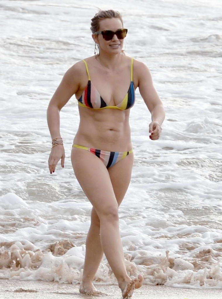 Hilary Duff in Bikini at the Beach in Hawaii 02/04/2016-3