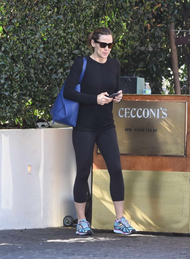 Jennifer Garner Leaving a Gym in Beverly Hills 02/20/2016-1