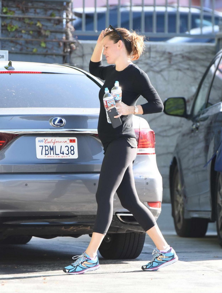 Jennifer Garner Leaving a Gym in Beverly Hills 02/20/2016-3