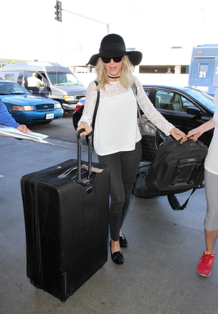 Julianne Hough at LAX Airport in Los Angeles 02/19/2016-2