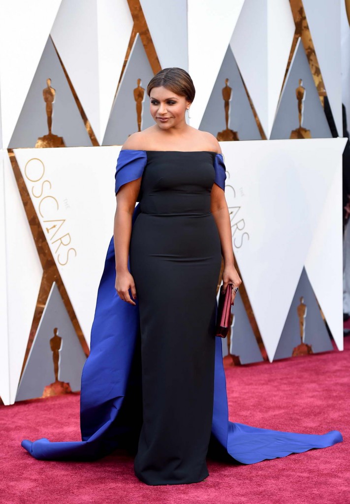 Mindy Kaling at 88th Annual Academy Awards in Hollywood 02/28/2016-2