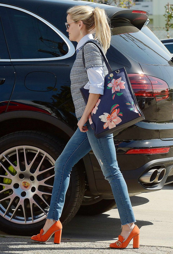 Reese Witherspoon Out in Los Angeles 02/23/2016-3