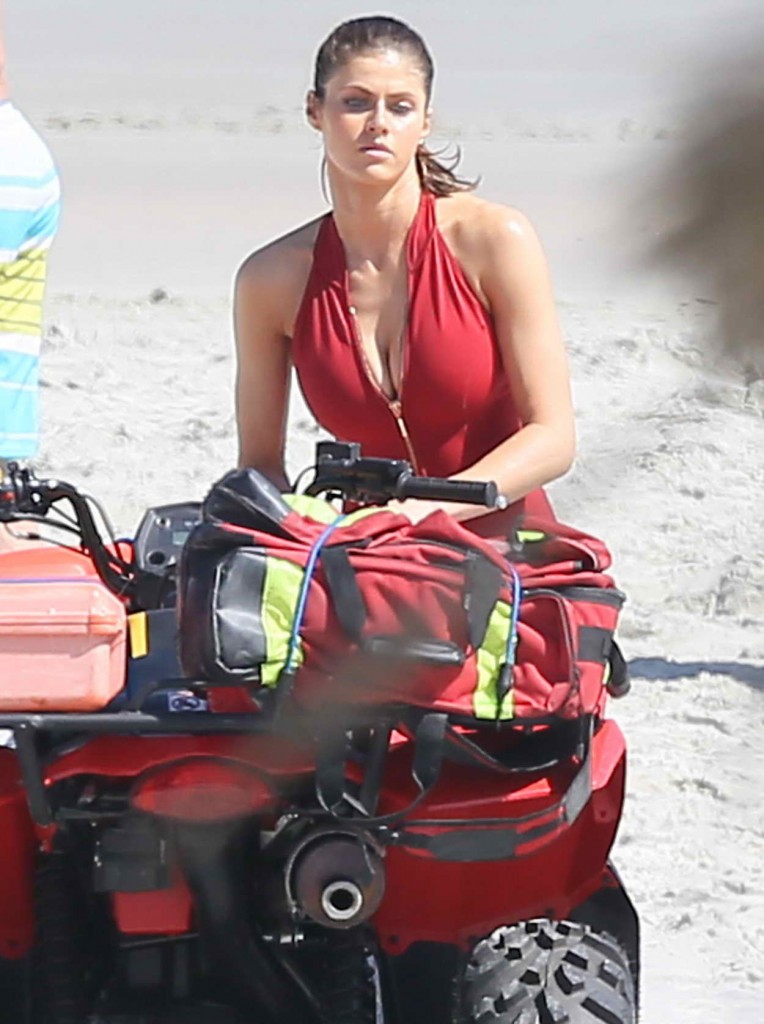Alexandra Daddario on the Set of Baywatch in Tybee Island 03/24/2016-2