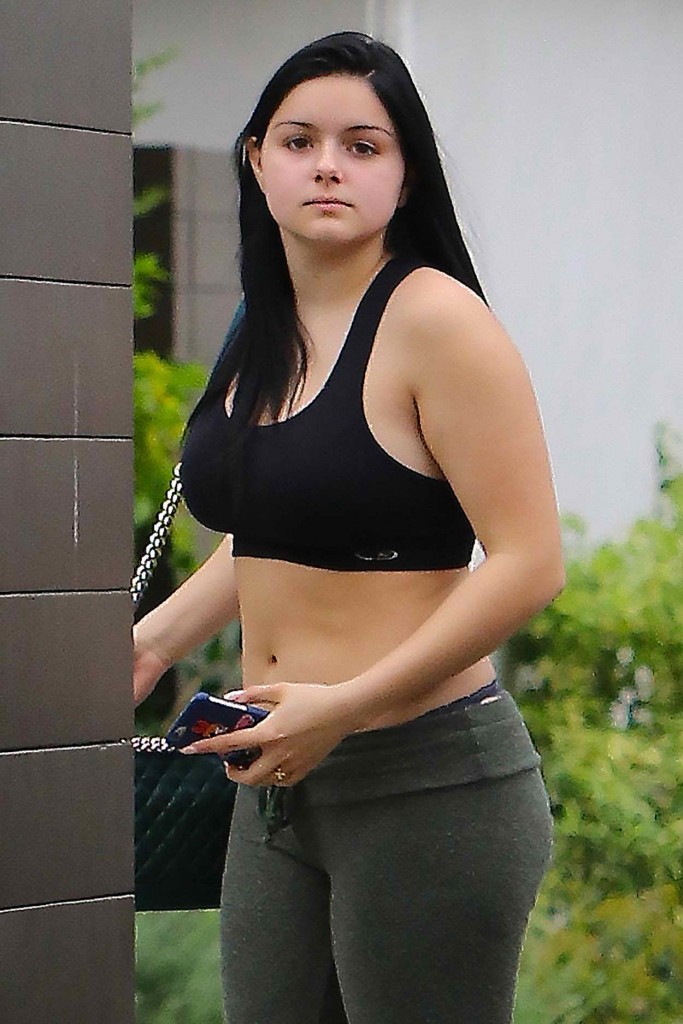 Ariel Winter at a Friend's House in Beverly Hills 03/05/2016-2