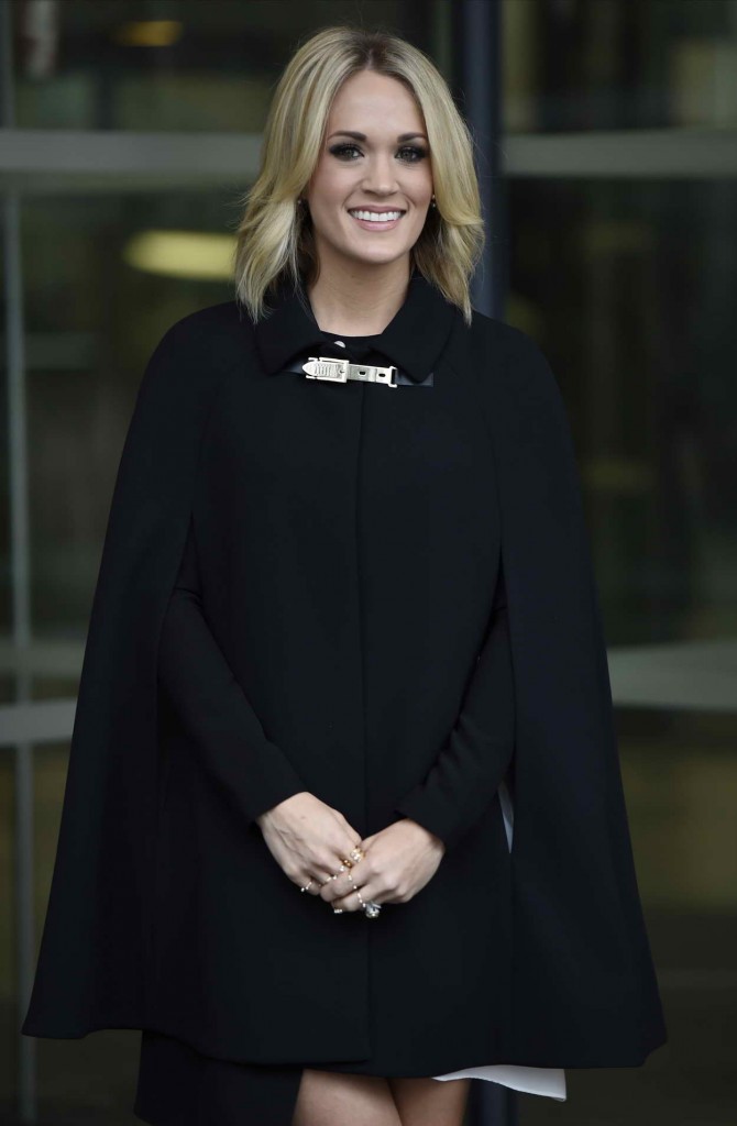 Carrie Underwood at BBC Breakfast in Manchester 03/10/2016-1
