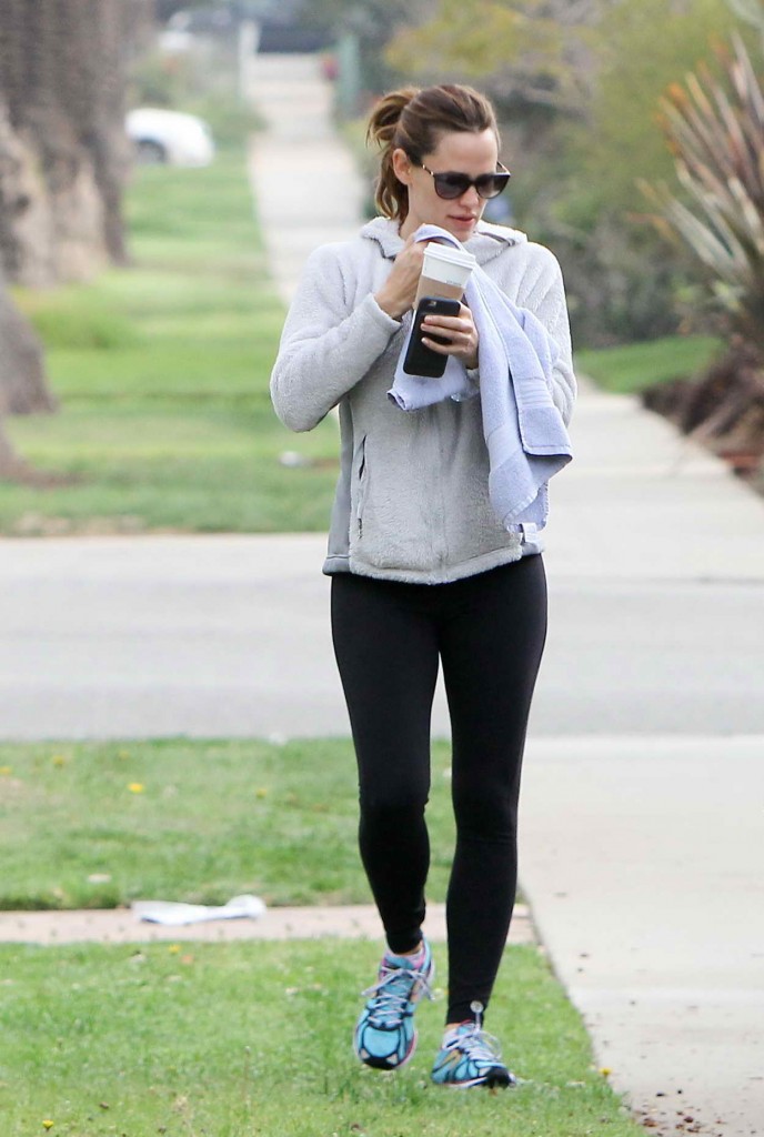 Jennifer Garner Out in LA 03/11/2016-1