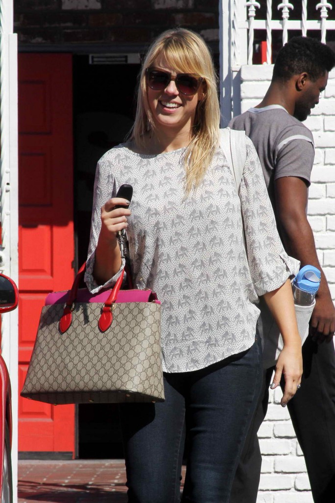 Jodie Sweetin Arriving at the Dancing With The Stars Studio in Hollywood 03/25/2016-1