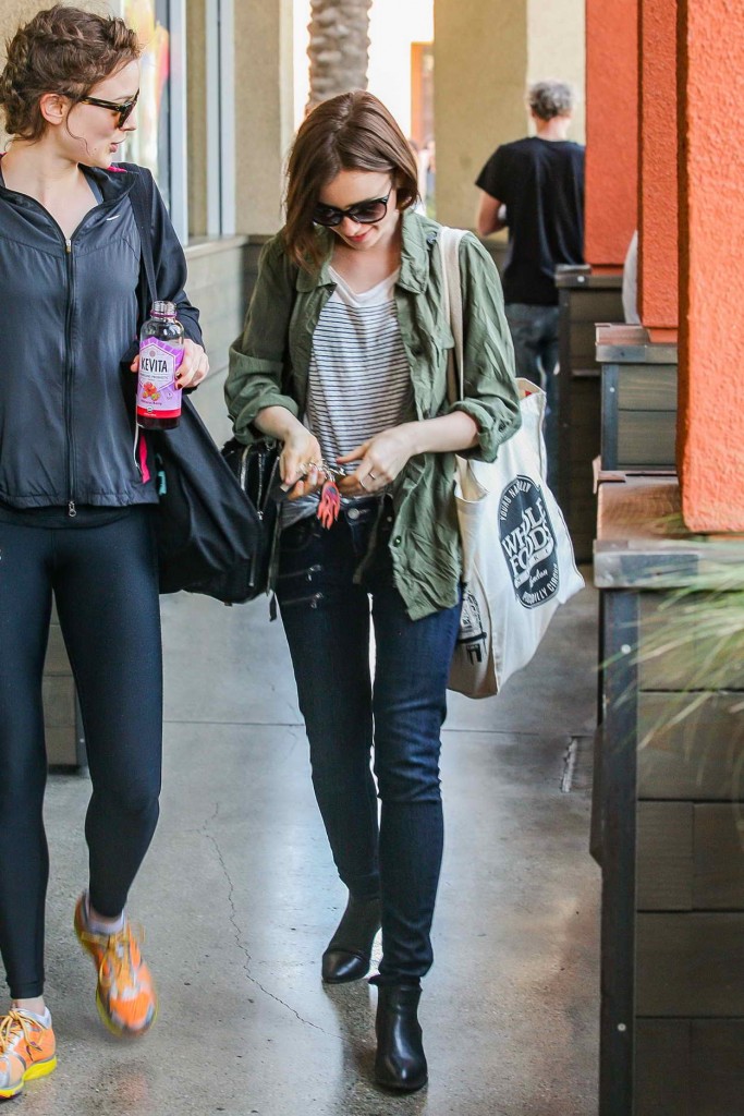 Lily Collins Shopping at Erewhon Health Food Store in LA 03/16/2016-5