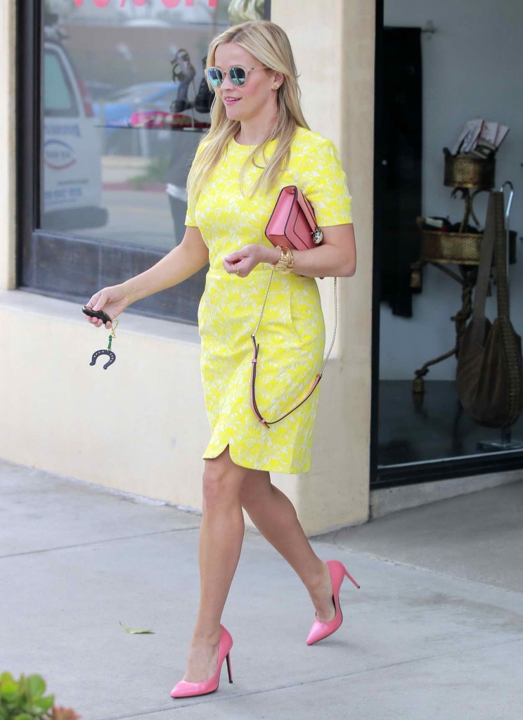 Reese Witherspoon Shopping in Los Angeles 03/03/2016-2