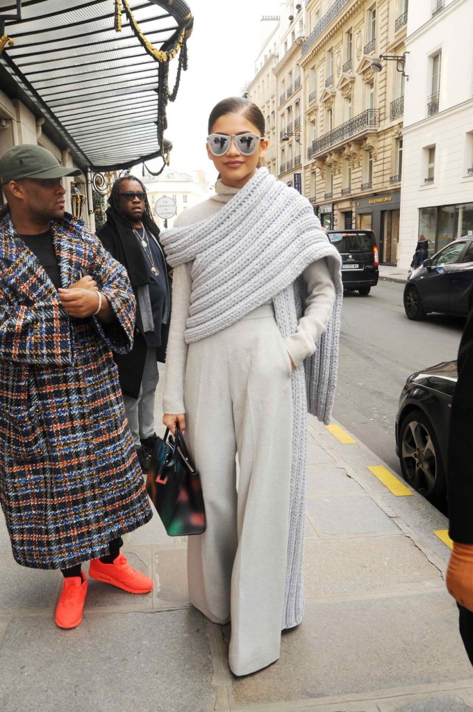 Zendaya Leaving Her Hotel in Paris 03/08/2016-2