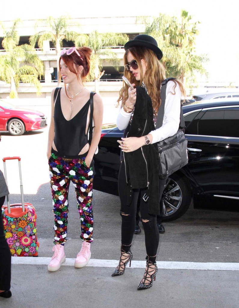Bella Thorne at LAX Airport in Los Angeles 04/06/2016-4