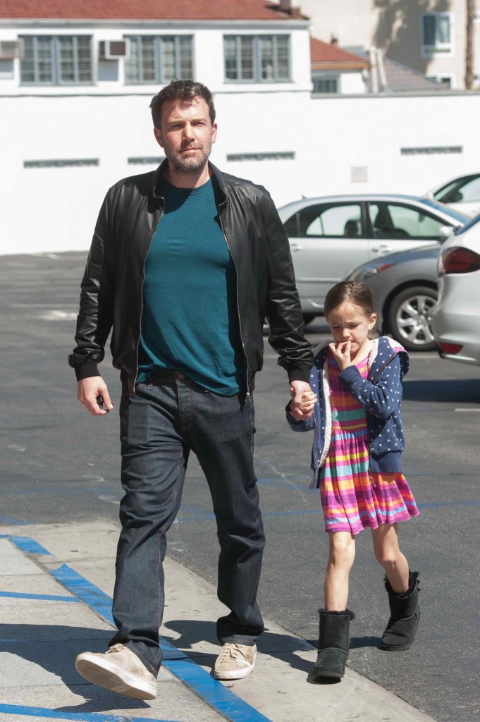 Ben Affleck With Daughter Out in Los Angeles 04/04/2016-1