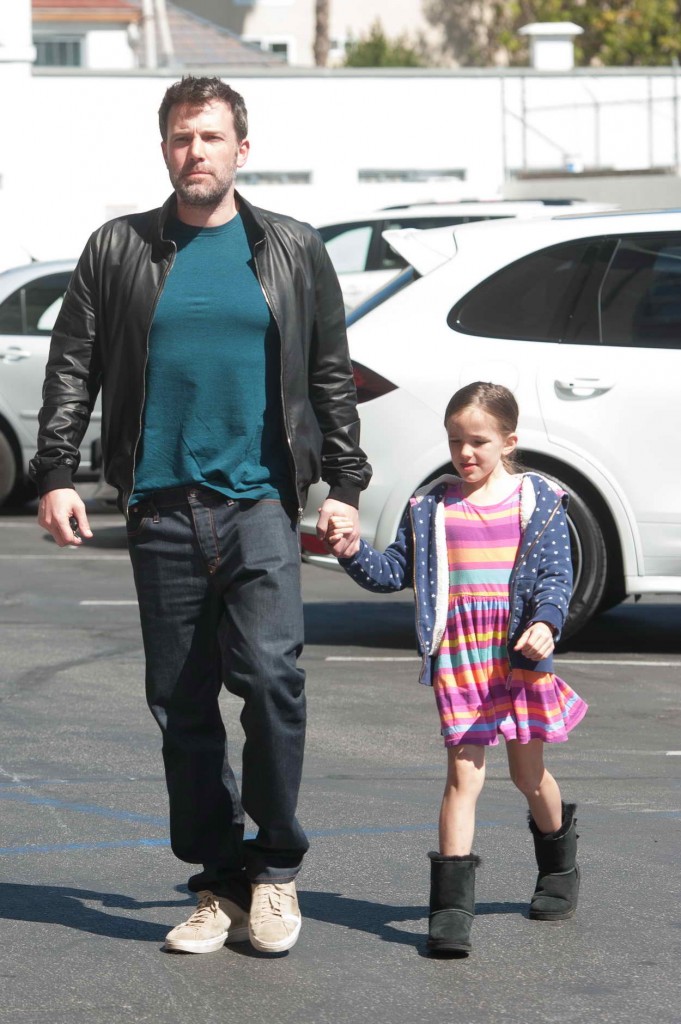 Ben Affleck With Daughter Out in Los Angeles 04/04/2016-3