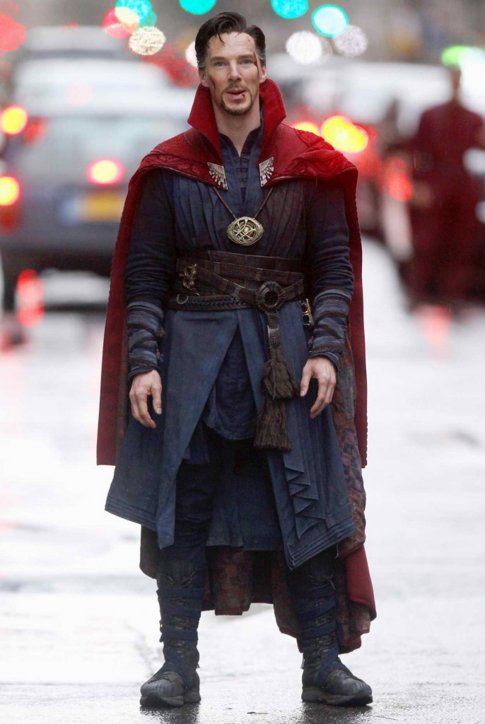 Benedict Cumberbatch on Set of Doctor Strange in Manhattan 04/02/2016-1