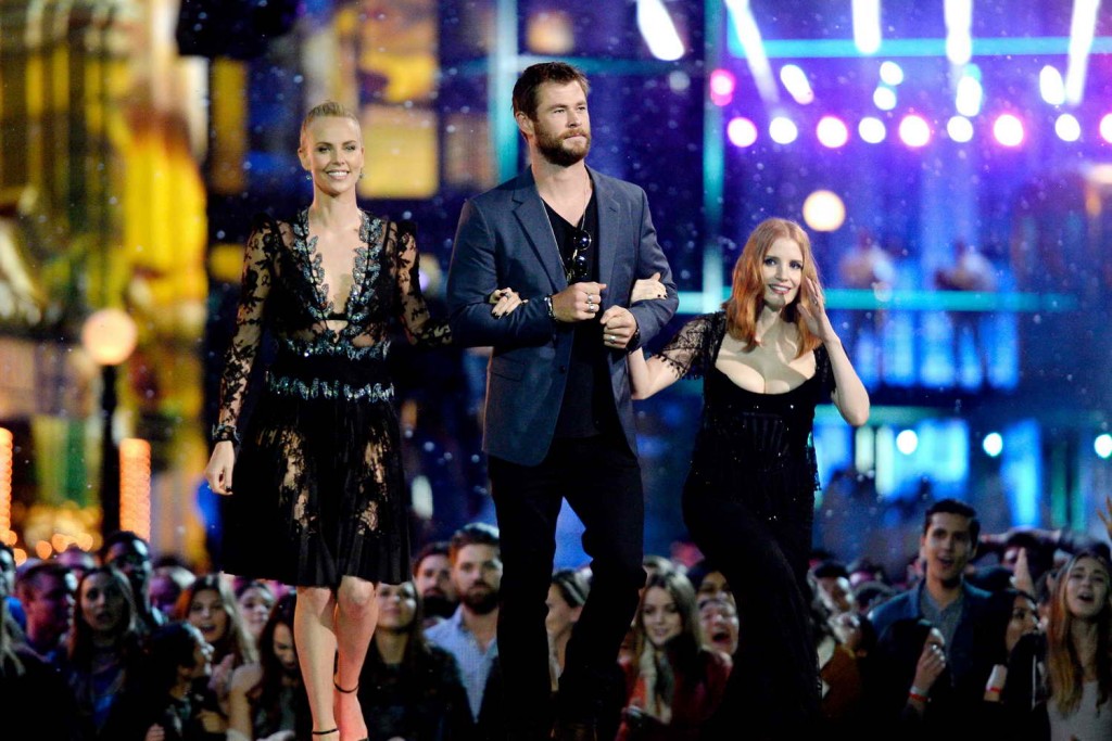 Chris Hemsworth at MTV Movie Awards in Burbank 04/09/2016-2
