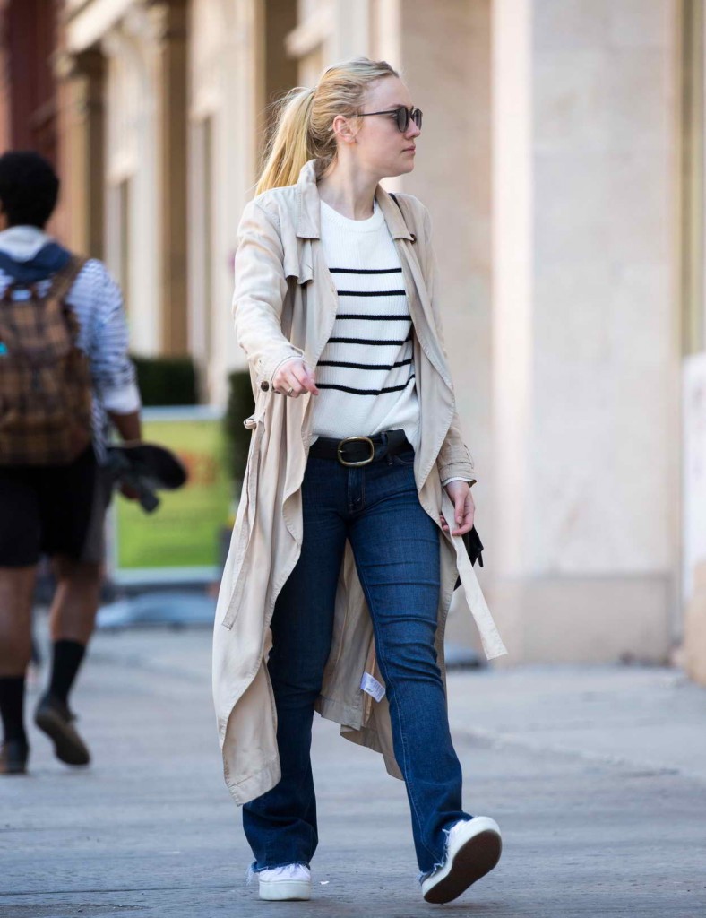 Dakota Fanning Out and About in New York 04/13/2016-5