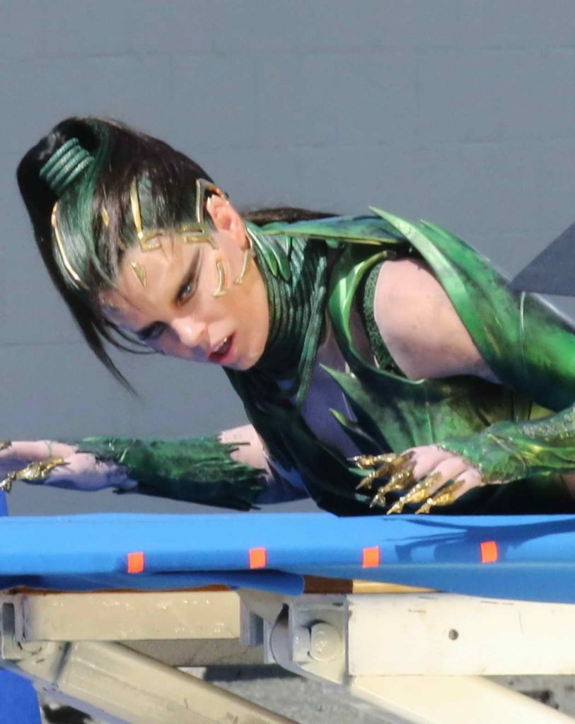 Elizabeth Banks on the Set of Power Rangers in Vancouver 04/26/2016-1