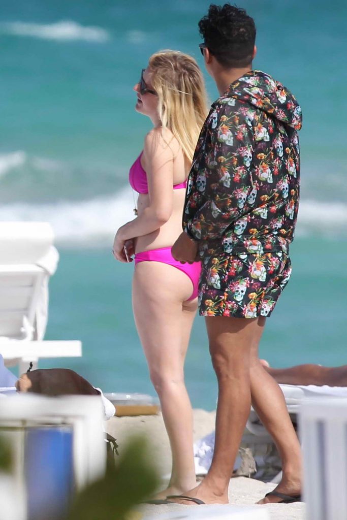 Ellie Goulding in Bikini at the Beach in Miami 04/26/2016-2