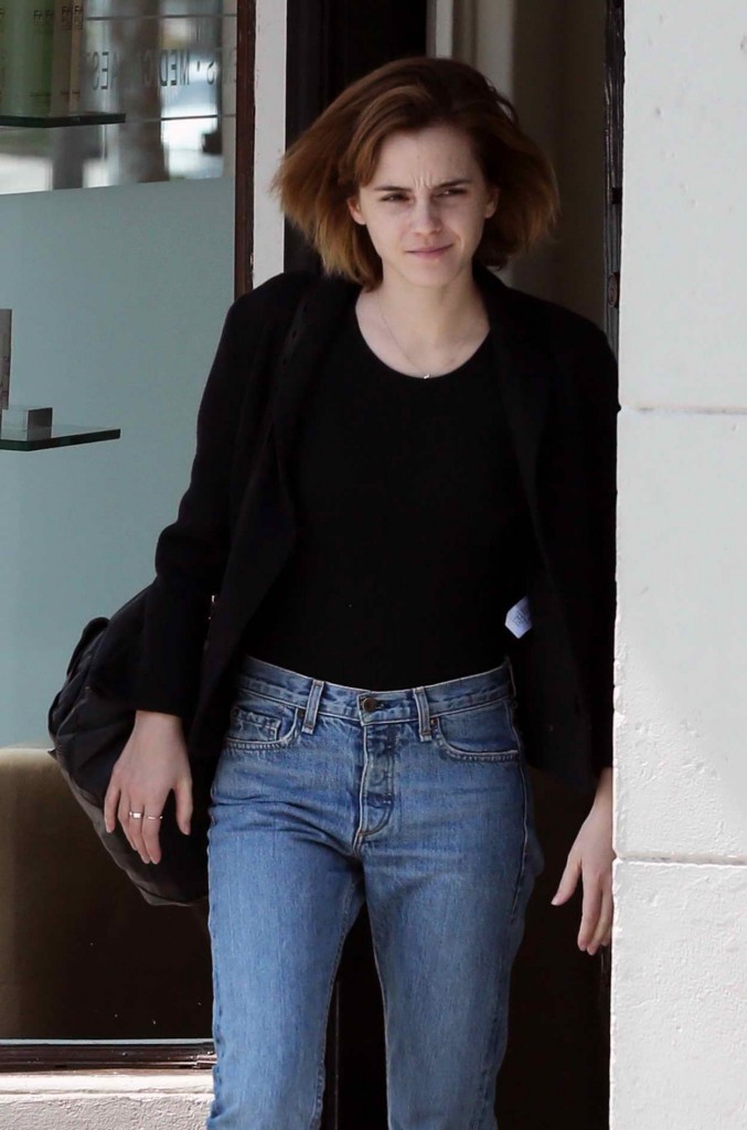 Emma Watson Leaves Face Place Beauty Salon in Hollywood 04/12/2016-1