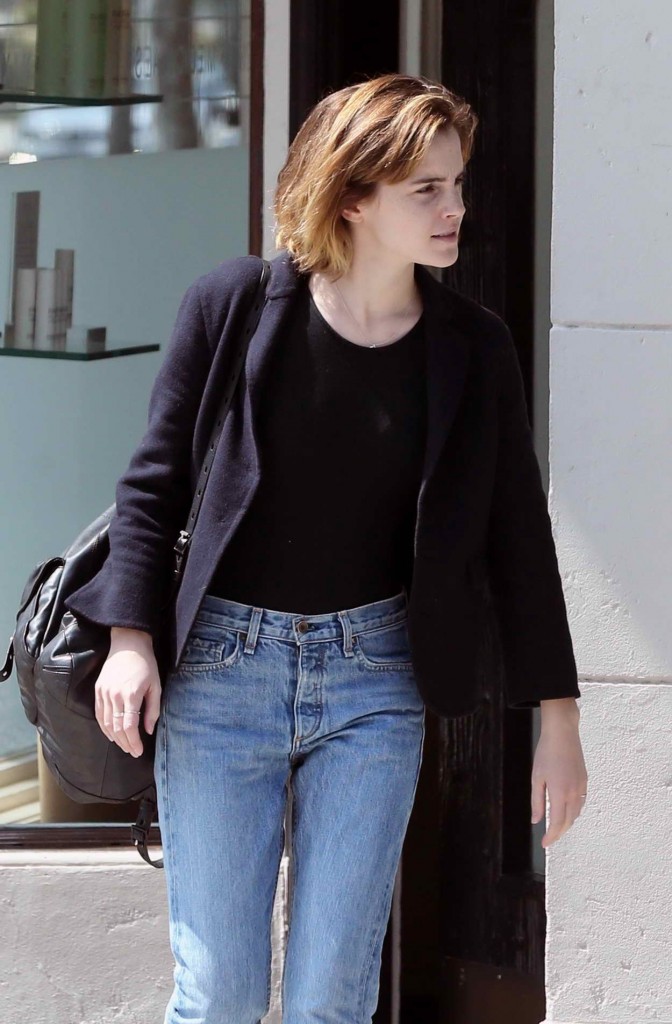 Emma Watson Leaves Face Place Beauty Salon in Hollywood 04/12/2016-3
