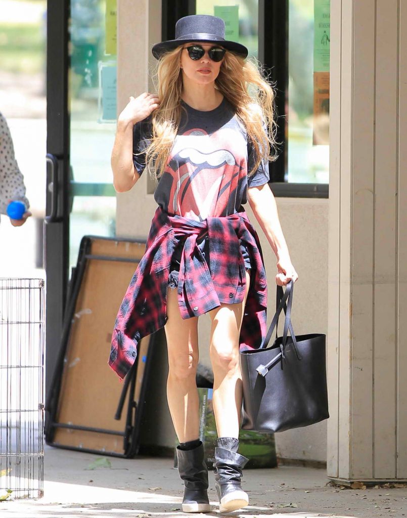 Fergie Was Spotted in Los Angeles 04/21/2016-1