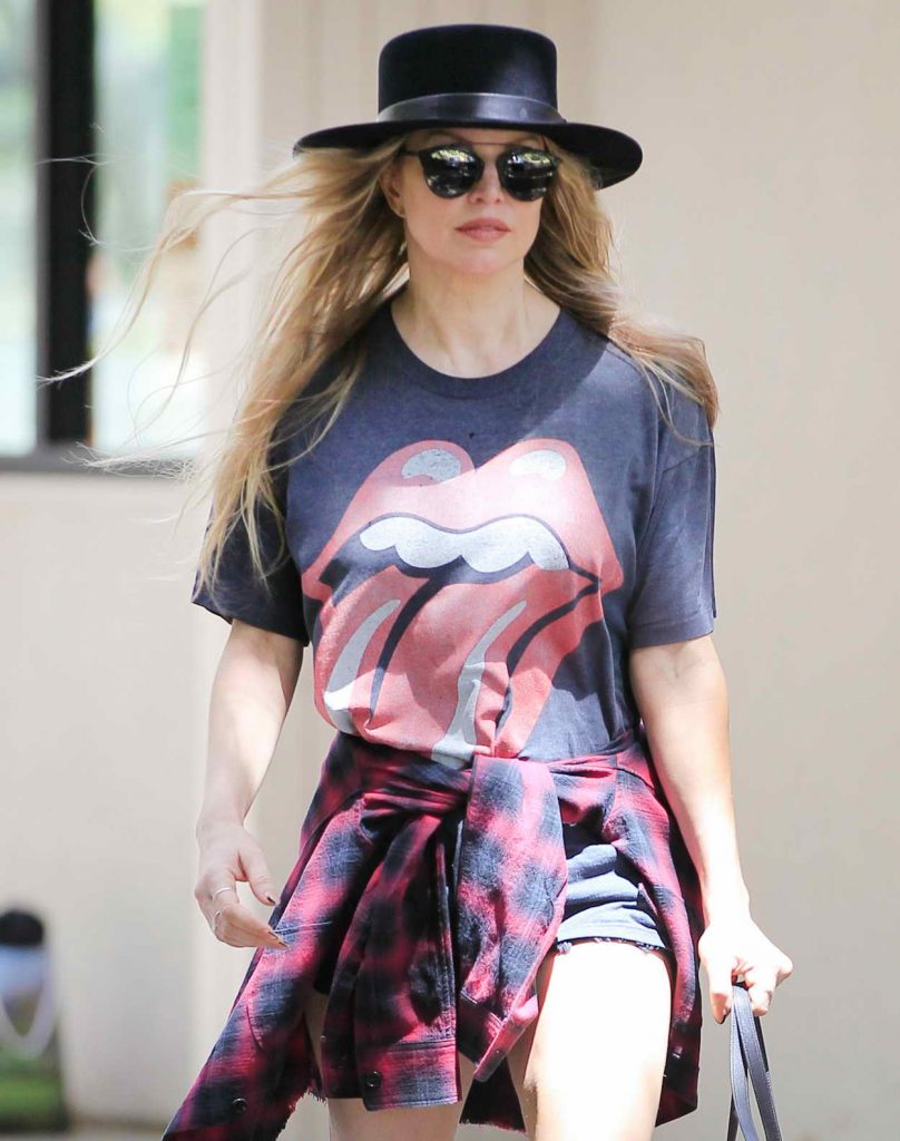 Fergie Was Spotted in Los Angeles 04/21/2016-5