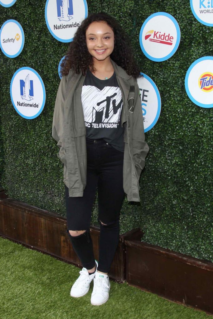 Kayla Maisonet at the Safe Kids Day in Los Angeles 04/24/2016-2