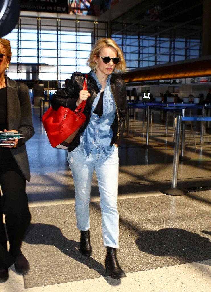 Rachel McAdams Was Seen at Los Angeles International Airport 04/12/2016-5