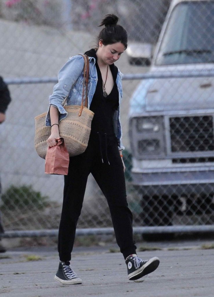 Shailene Woodley on Set of Big Little Lies in Hollywood 04/27/2016-4