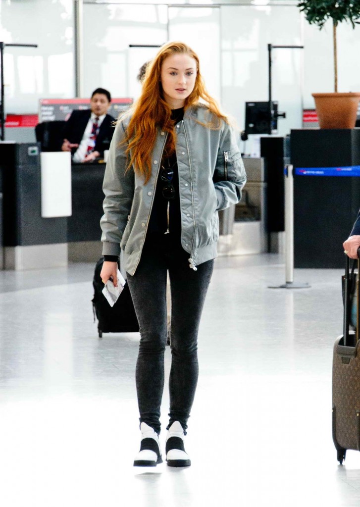 Sophie Turner Was Spotted at Heathrow Airport in London 04/08/2016-2