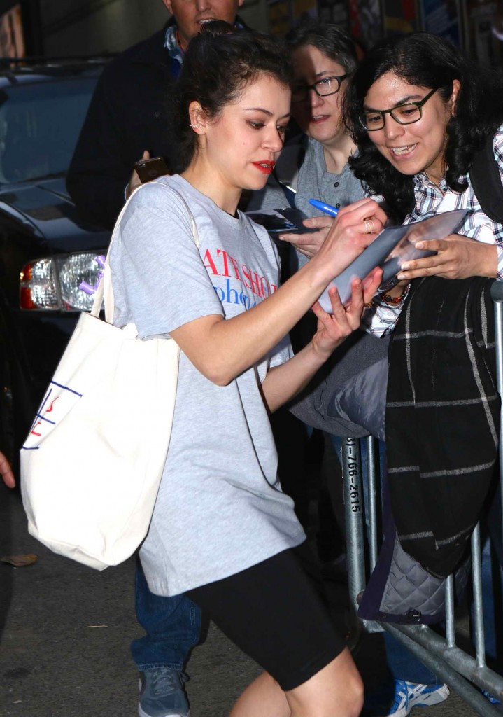 Tatiana Maslany Arrives at The Late Show With Stephen Colbert in New York City 03/31/2016-5