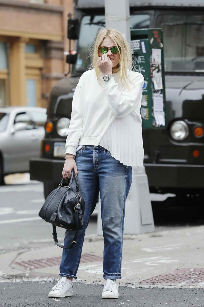 Dakota Fanning Out and About in SoHo 05/05/2016-1