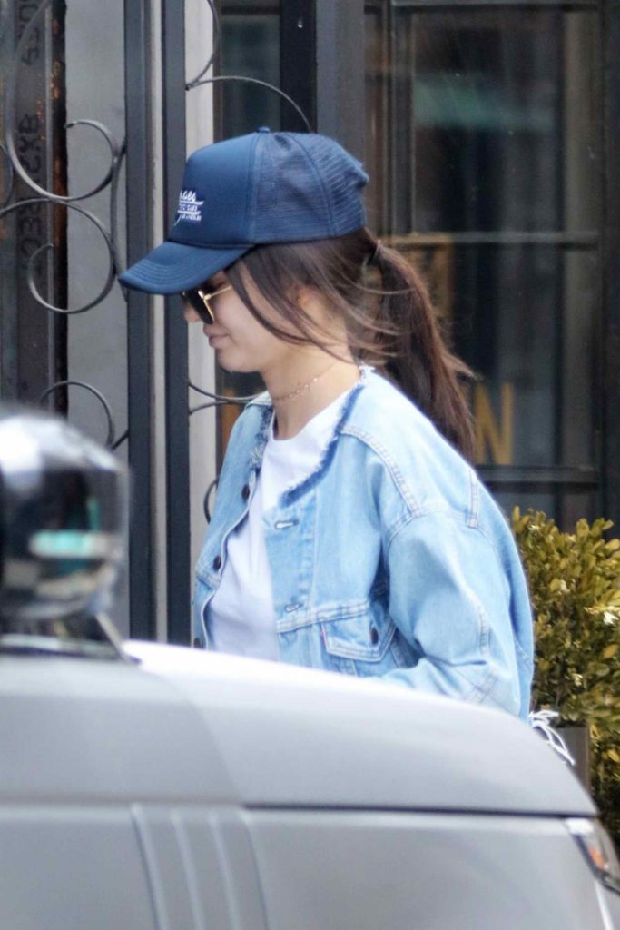 Kendall Jenner Was Seen Out in Los Angeles 05/28/2016-1