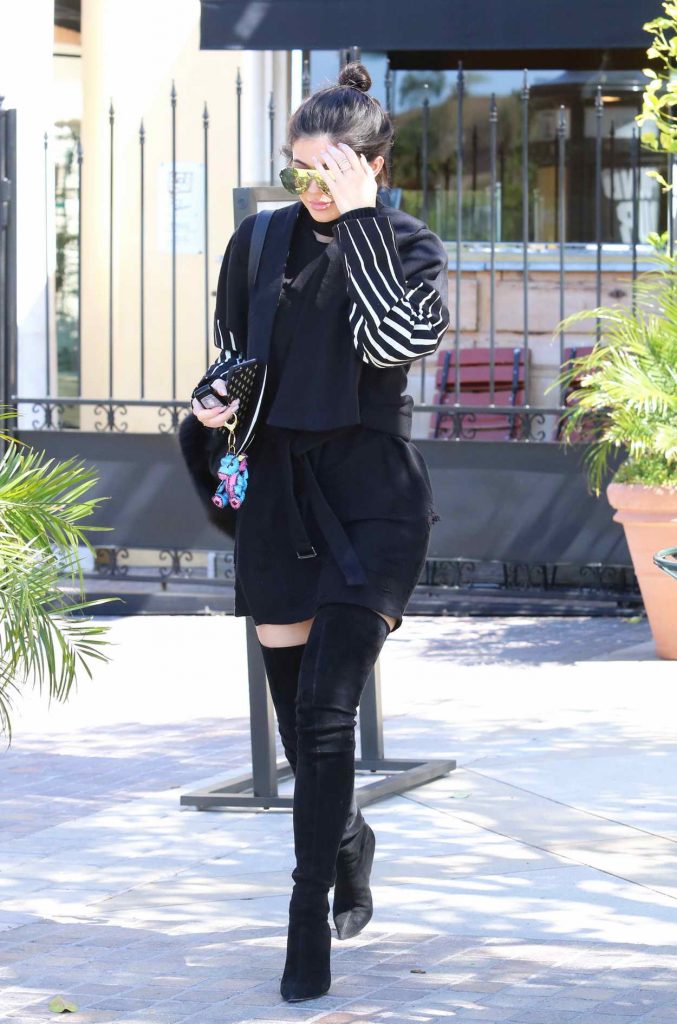 Kylie Jenner Out for Lunch in Calabasas 05/18/2016-4