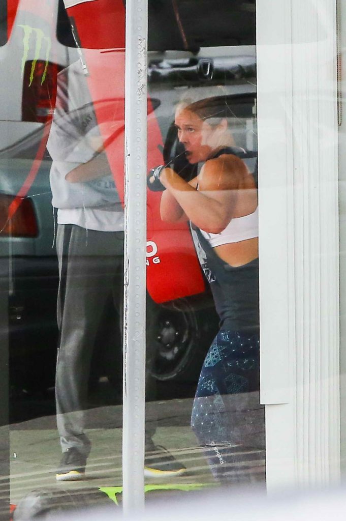Ronda Rousey Leaves a Gym in Venice Beach 05/07/2016-5