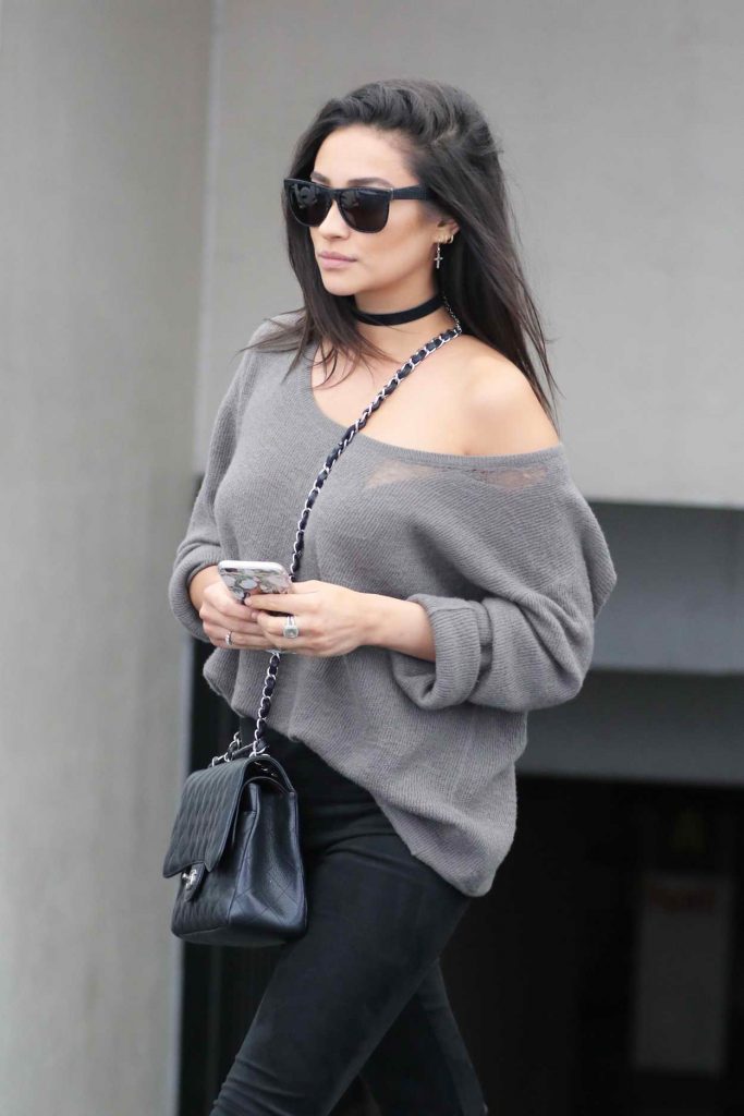 Shay Mitchell and Jimmy Butler Out in Beverly Hills 05/07/2016-4