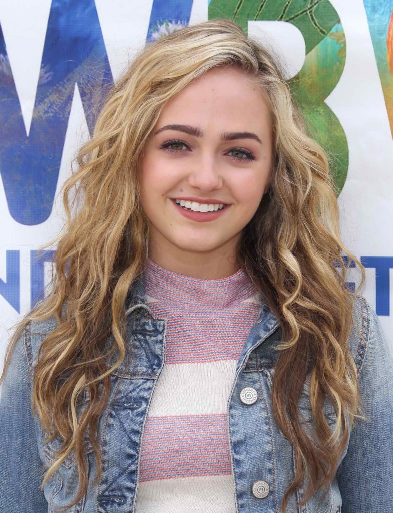 Sophie Reynolds at a Window Between Worlds Presents Art in the Afternoon, Hosted by G Hannelius in Venice 05/07/2016-4