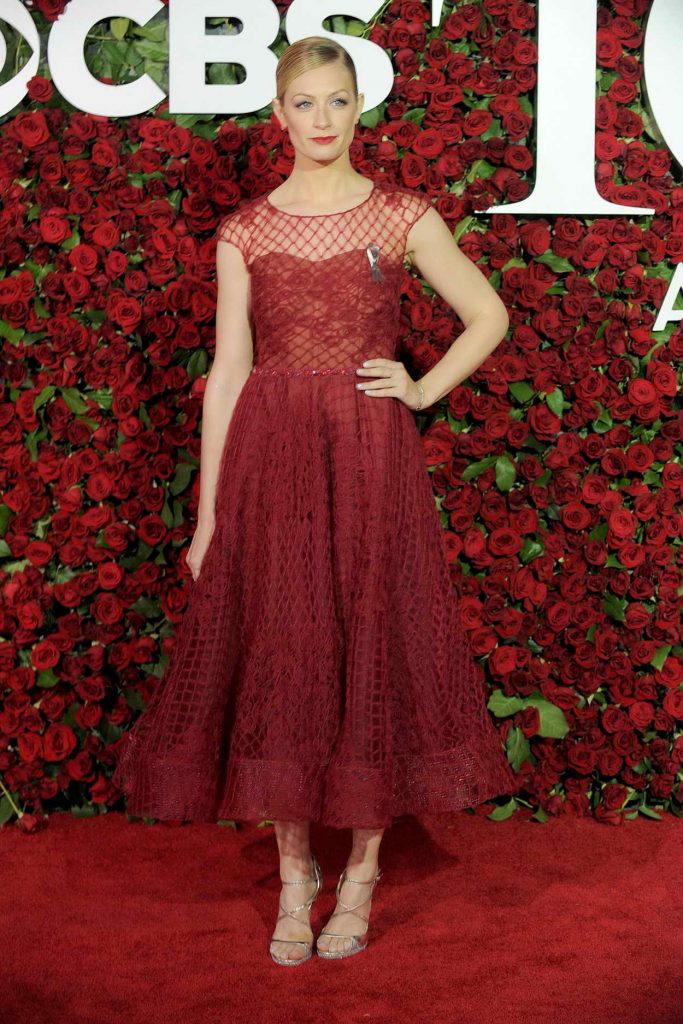 Beth Behrs at 2016 Tony Awards in New York 06/12/2016-2