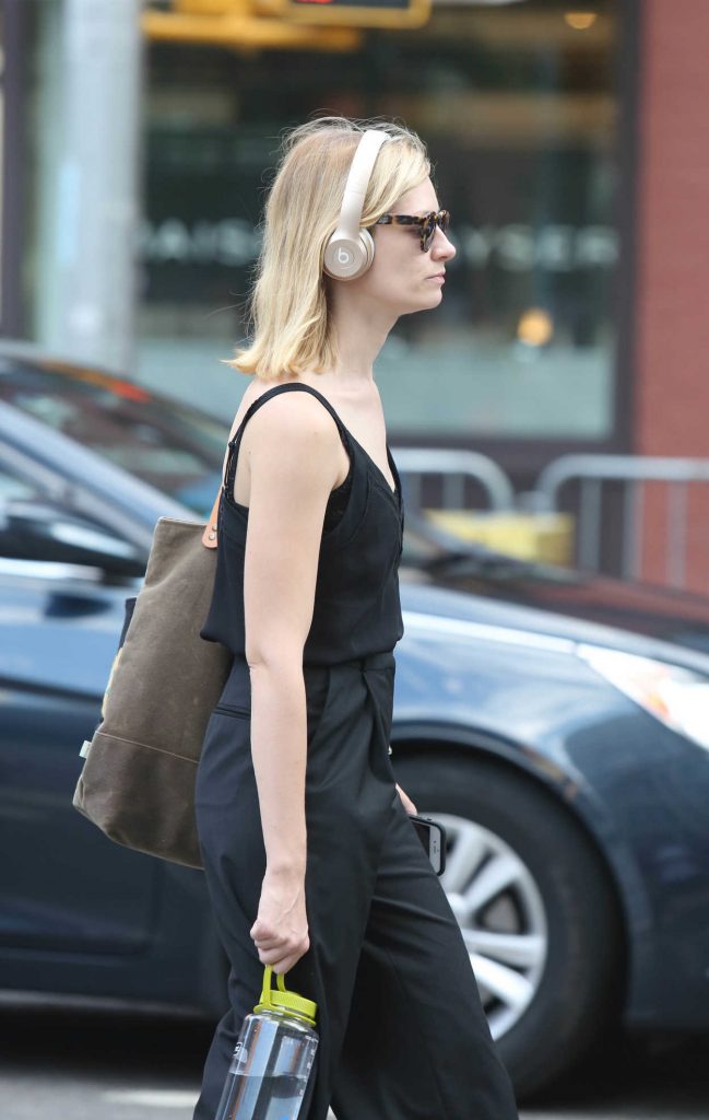 Beth Behrs Was Spotted Out in New York City 06/24/2016-2