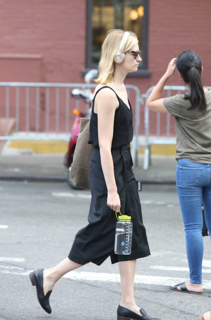 Beth Behrs Was Spotted Out in New York City 06/24/2016-3