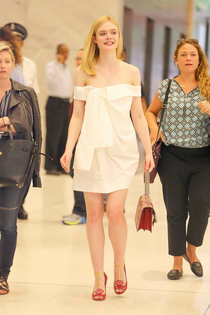 Elle Fanning Arrives at SiriusXM Studios in New York City 06/23/2016-3